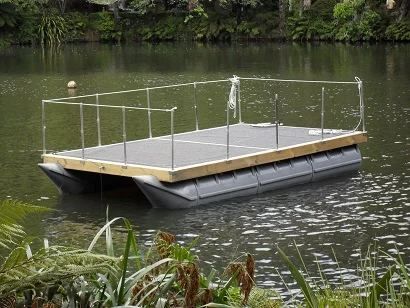 Railed floating stage on pods